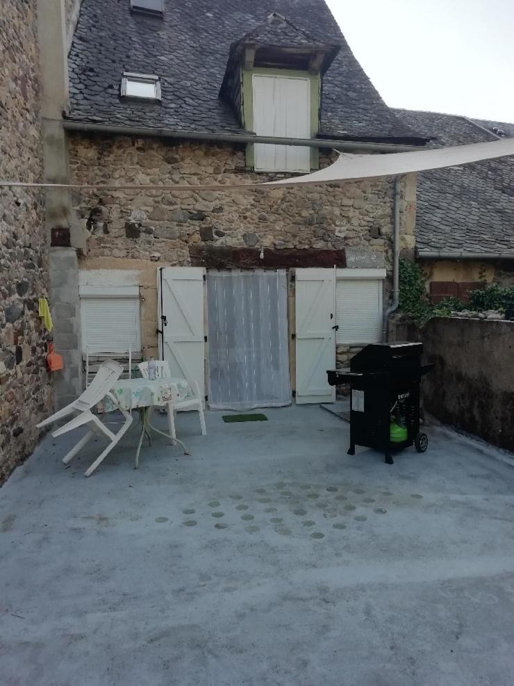 Maison Lafayette Saint-Geniez-dʼOlt Εξωτερικό φωτογραφία